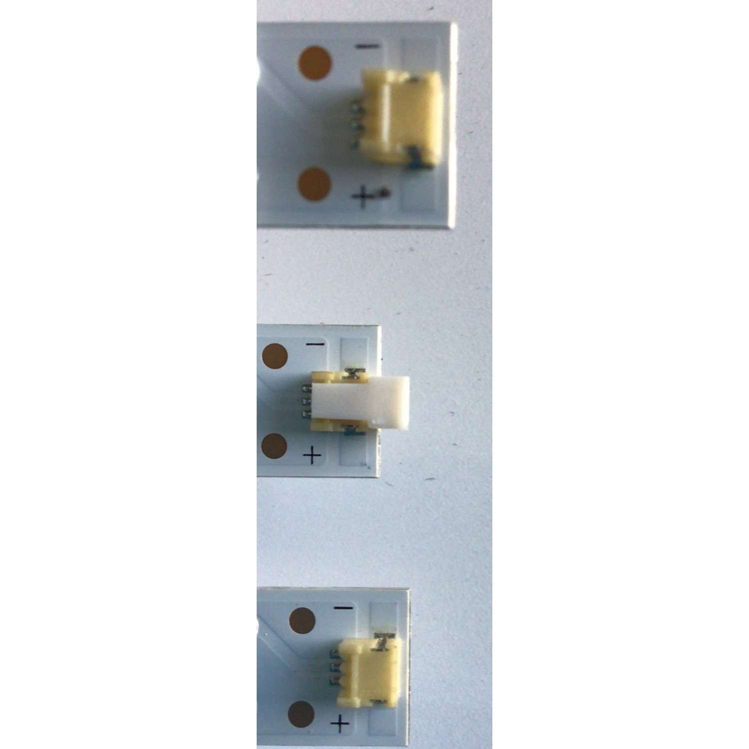 KIT DE LEDS PARA TV HISENSE ORIGINAL 3 PIEZAS / NUMERO DE PARTE SVH580A31 / 1279017 / HD580X1U93-L1 / 2022041901 / SVH580A31 / ZD_SSC_D580_3X14_01_TDE30_V3.10_20220419 / HIP7.820.259 / HD580X1U93-TAL5 / CV580U1-T01 REV:02 / MODELO 58R6E3 - Imagen 2